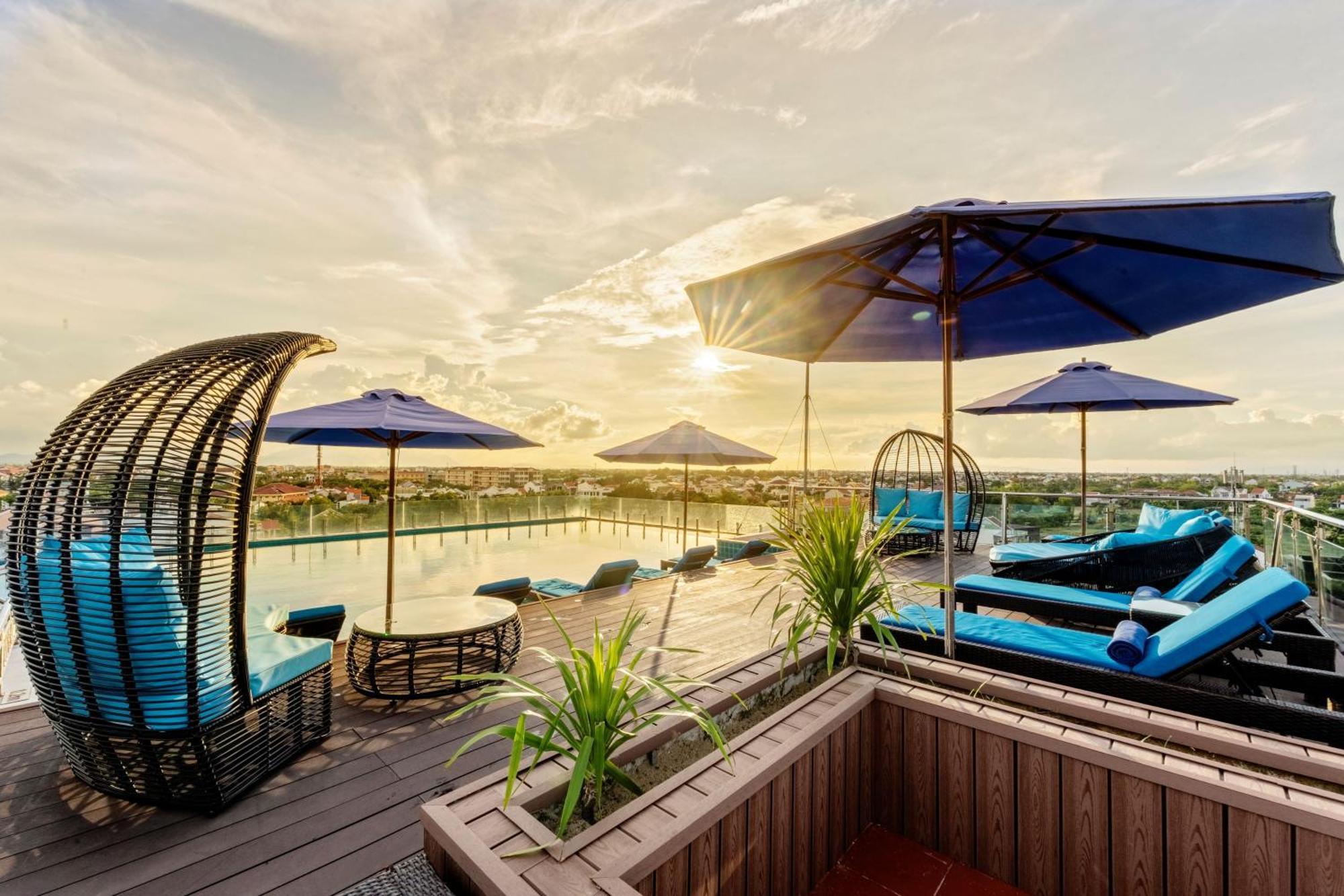 Qualia De Hotel Hoi An - Rooftop Bar City View Exterior foto