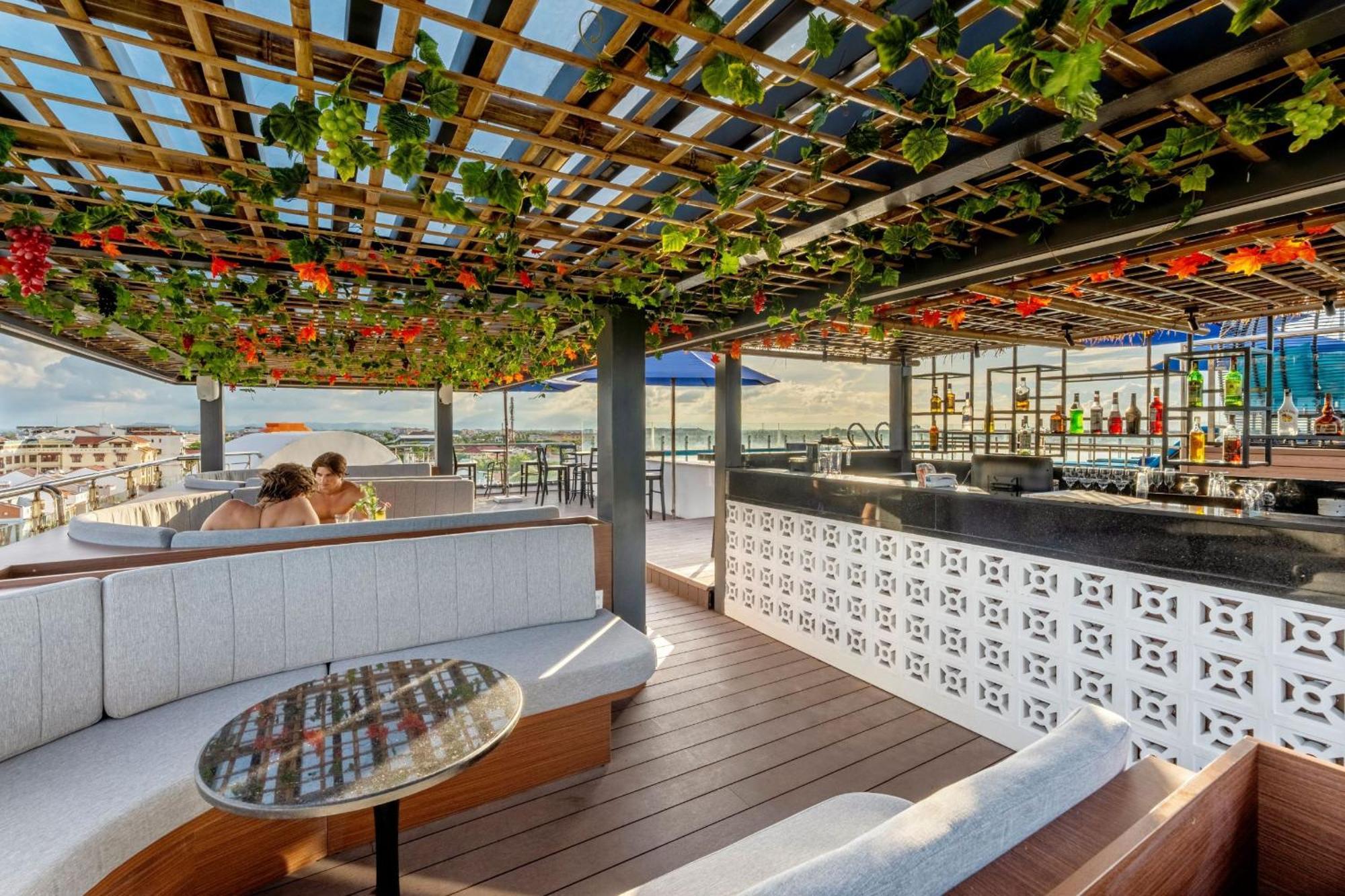 Qualia De Hotel Hoi An - Rooftop Bar City View Exterior foto